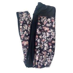 Splendid black floral leggings size M -Medium
